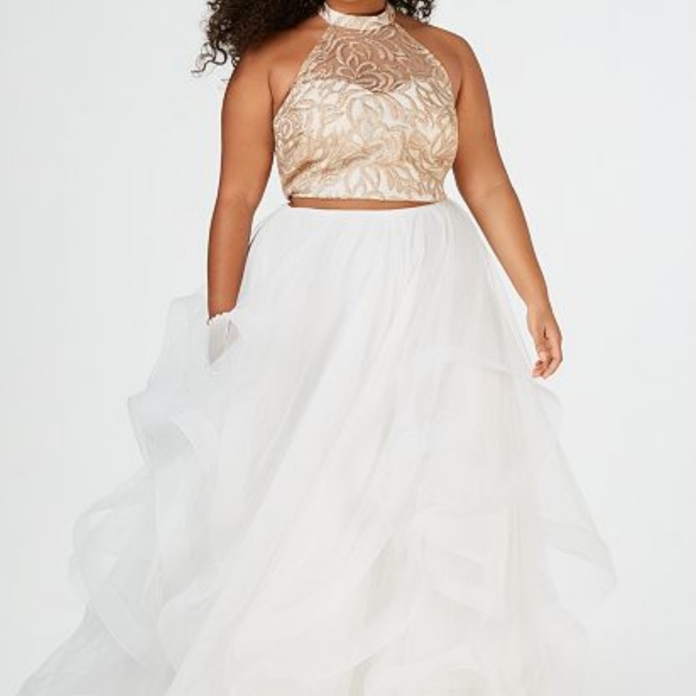 Prom/homecoming dress new never worn